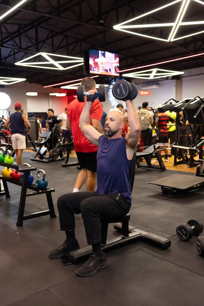 Aluno treinando na Simplifit Lourival Parente